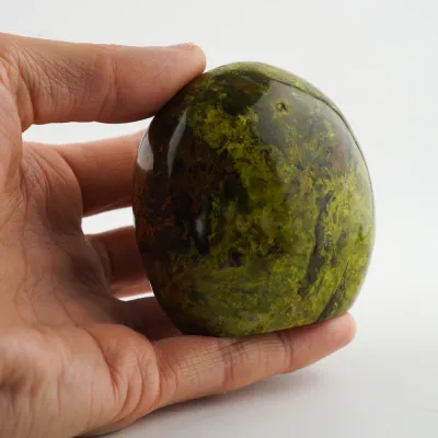 Dekoračný kameň - opál zelený