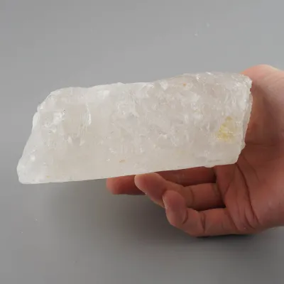 Svietnik zo surového krištáľu