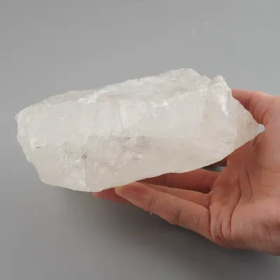 Svietnik zo surového krištáľu