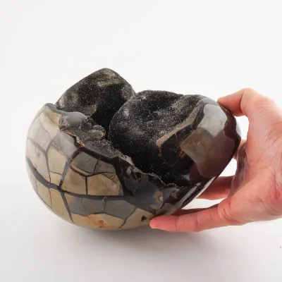 Dračie vajce septárie Madagaskar 4,8kg