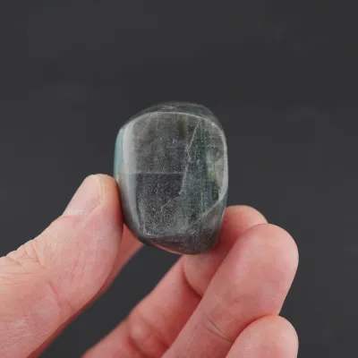Labradorit - mini dekoračný kameň (freeform)