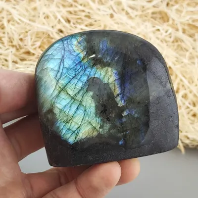 Dekoračný kameň - labradorit