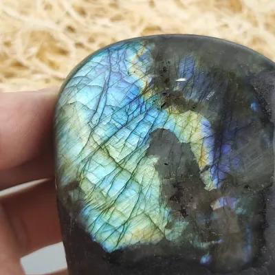 Dekoračný kameň - labradorit