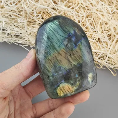 Dekoračný kameň - labradorit