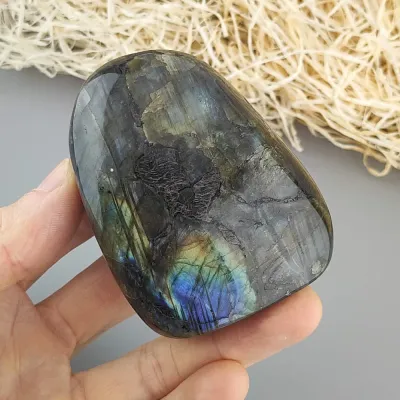 Dekoračný kameň - labradorit