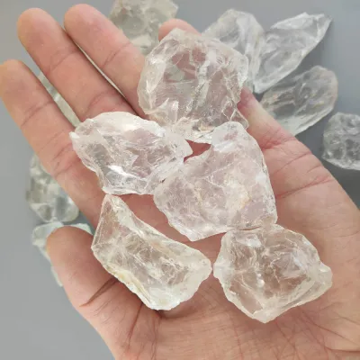 Krištáľ surový neopracovaný kameň 30-40g