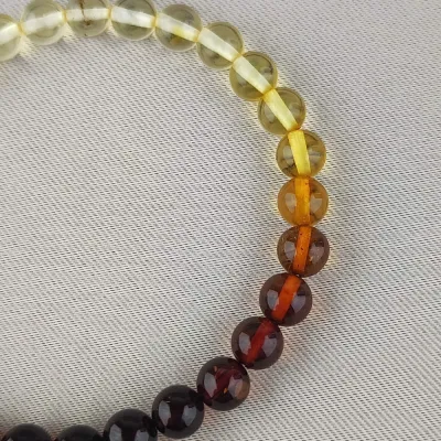 Jantár guličkový náramok